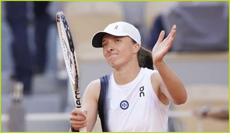 How Tall Is Emma Navarro?